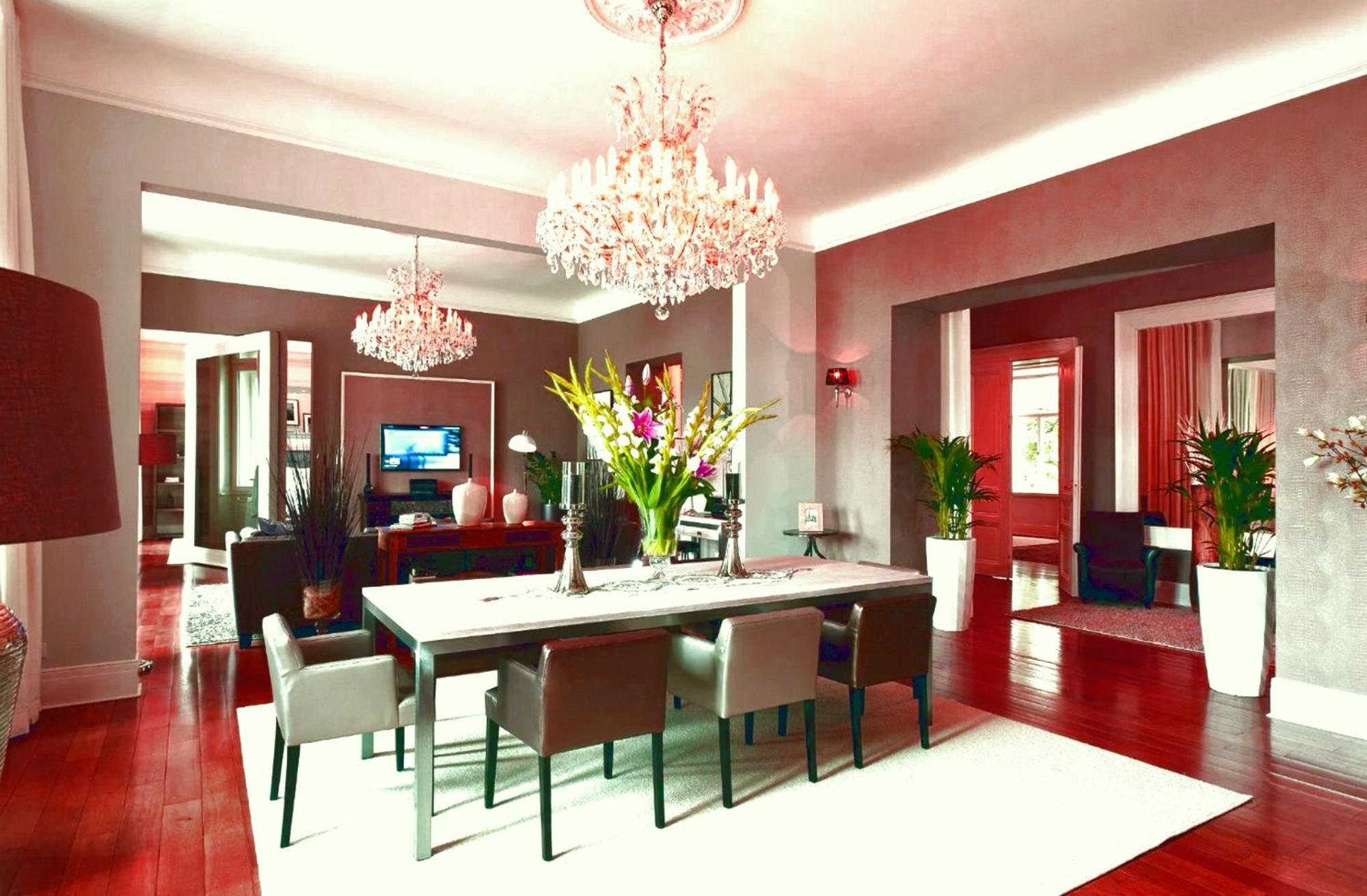 4 Bedrooms