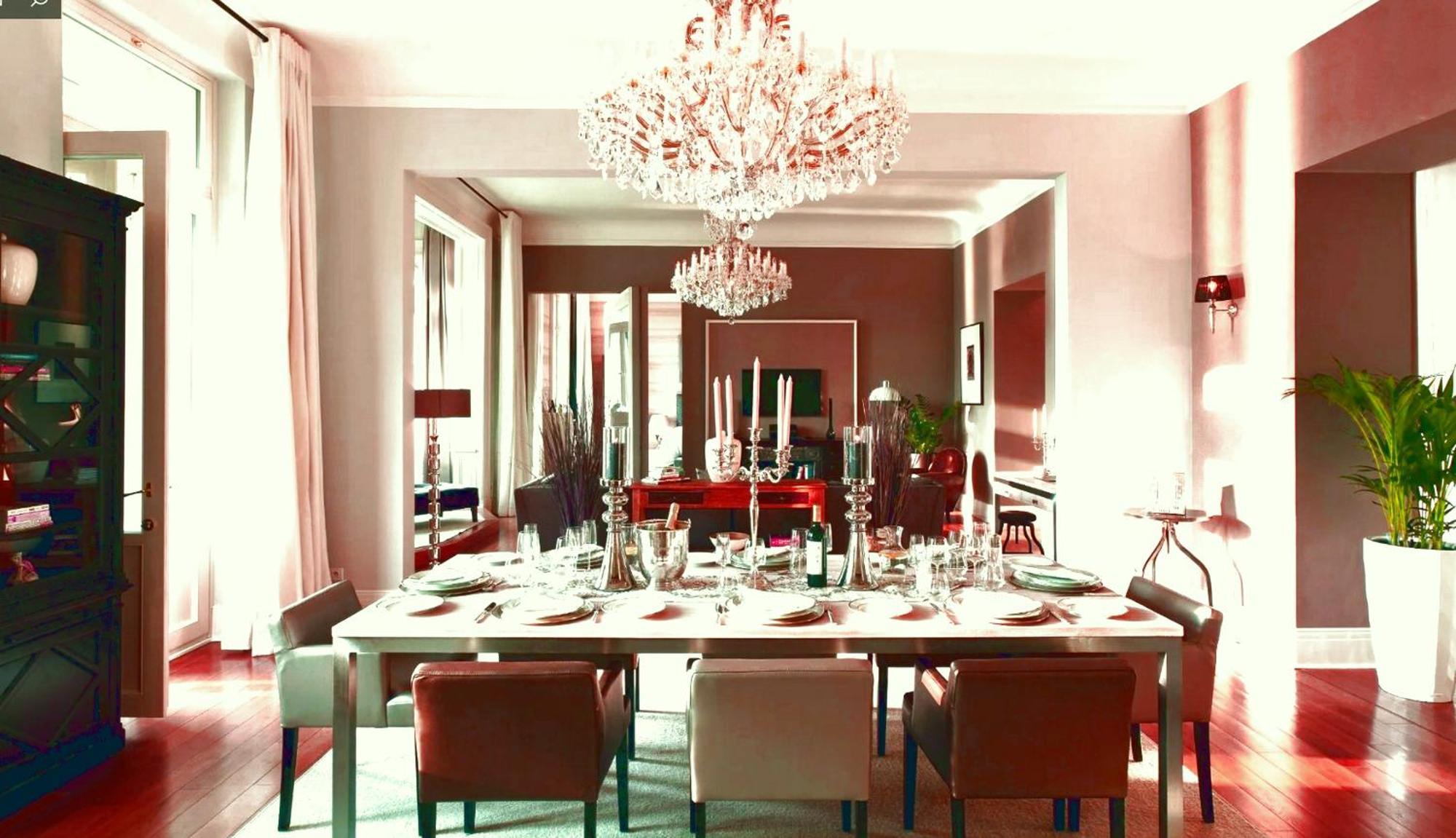 4 Bedrooms Apartment